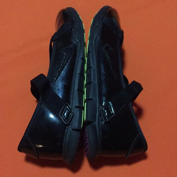 Nike little girl shoes - Picture 1 of 7